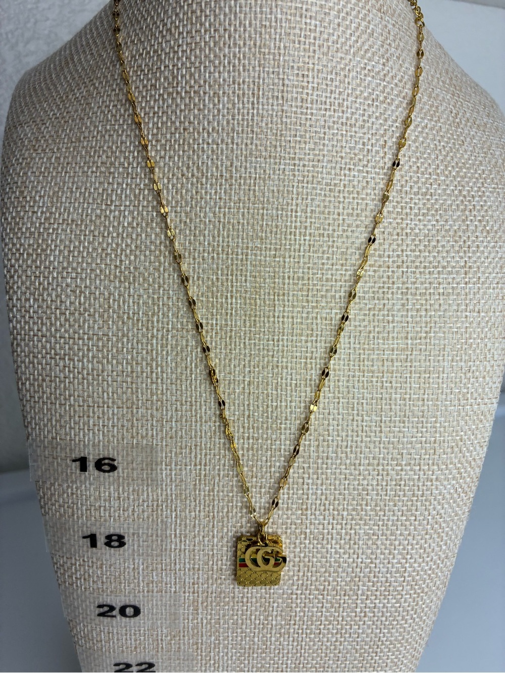 Vintage Gold-Tone Pendant Necklace